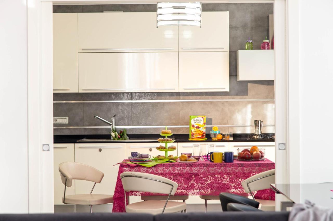 Ferdinando Arthouse Oversized Modern Apartment - By Gocce Team Napoli Ngoại thất bức ảnh