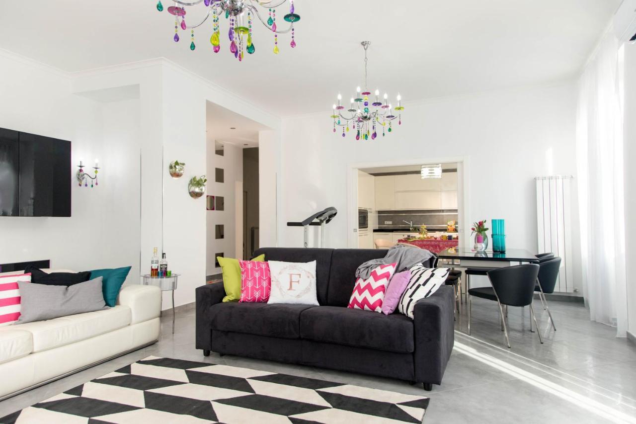 Ferdinando Arthouse Oversized Modern Apartment - By Gocce Team Napoli Ngoại thất bức ảnh