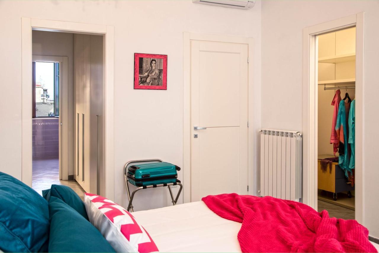 Ferdinando Arthouse Oversized Modern Apartment - By Gocce Team Napoli Ngoại thất bức ảnh